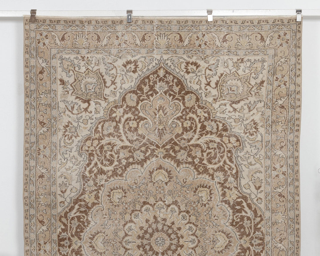 Faded Oushak Rug 6' 7" x 10' | No. VR20498