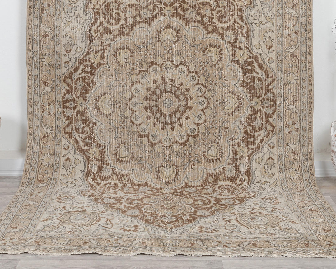 Faded Oushak Rug 6' 7" x 10' | No. VR20498