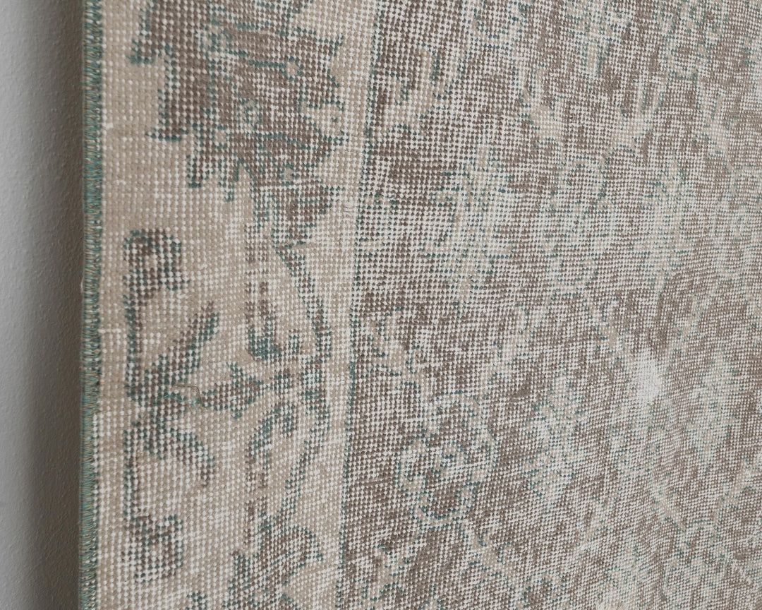 Neutral Oushak Rug 6' 11" x 9' 10" | No. VR46384