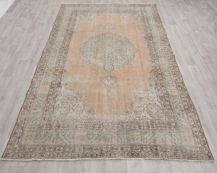 Neutral Oushak Rug 6' 1" x 9' 10" | No. VR89941