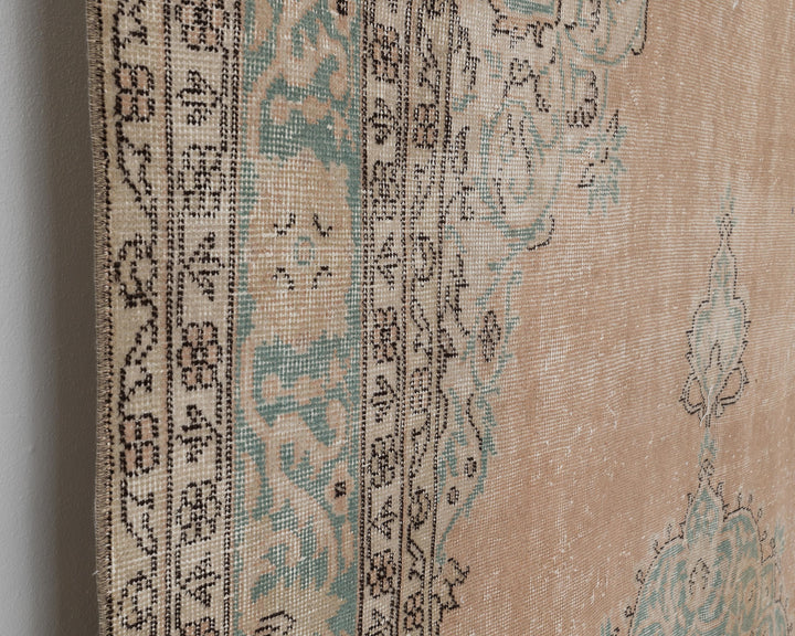Neutral Oushak Rug 6' 1" x 9' 10" | No. VR89941