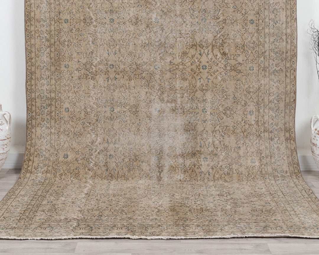 Faded Oushak Rug 6' 8" x 9' 11" | No. VR34148