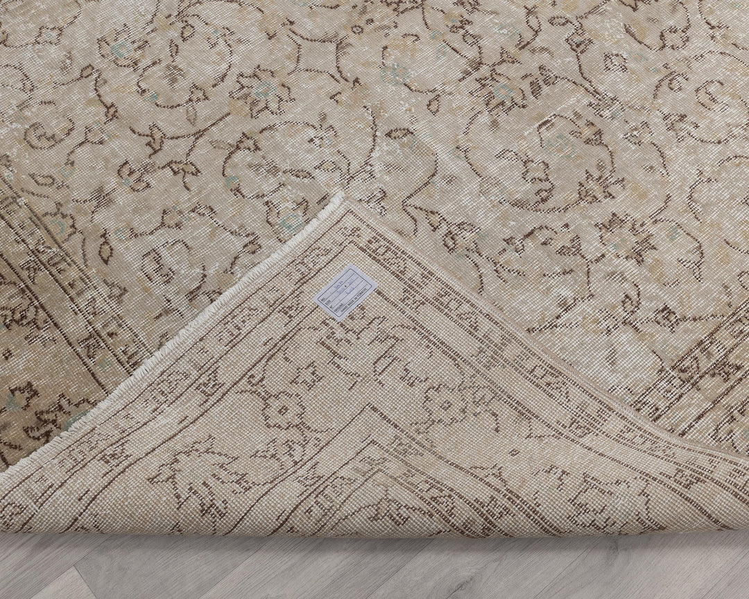 Beige Oushak Rug 6' 7" x 9' 10" | No. VR67591