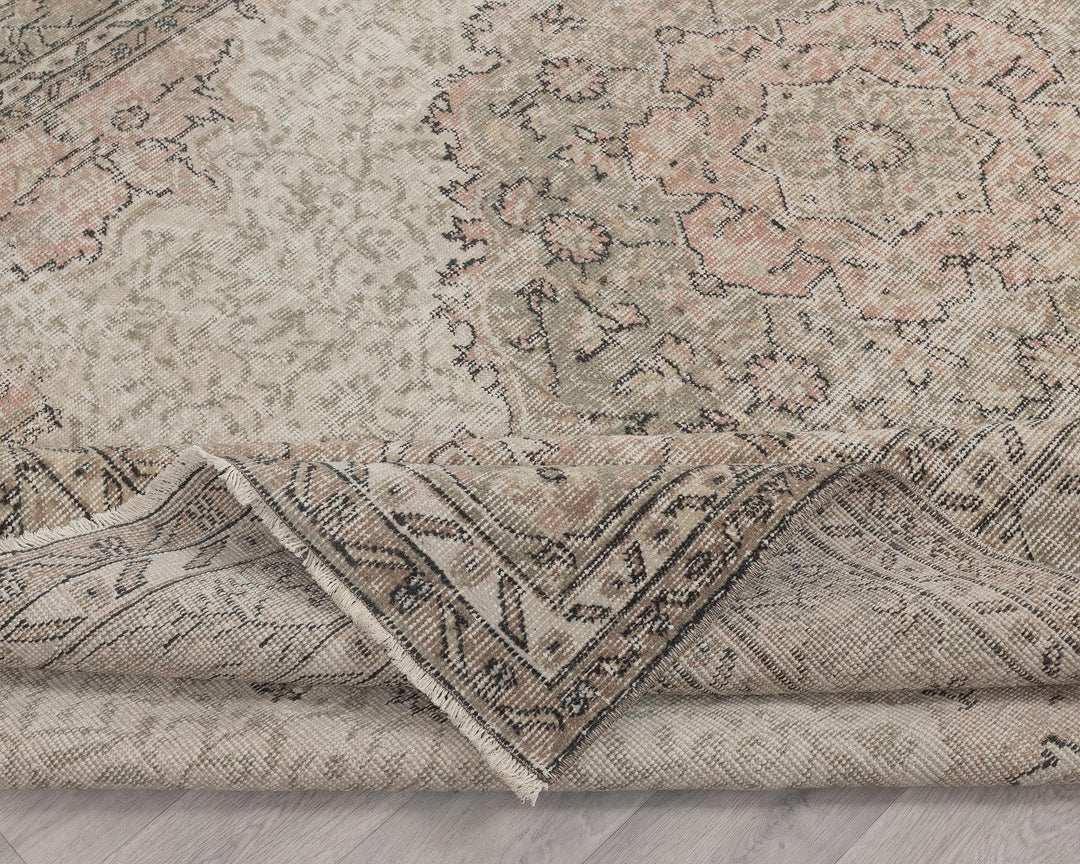 Beige Oushak Rug 6' 6" x 9' 7" | No. VR98887