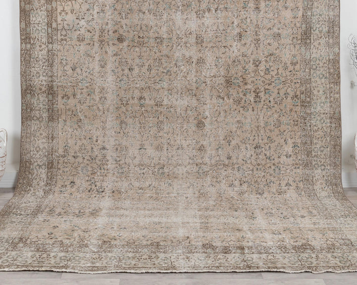 Beige Oushak Rug 7' 9" x 10' 6" | No. VR77938
