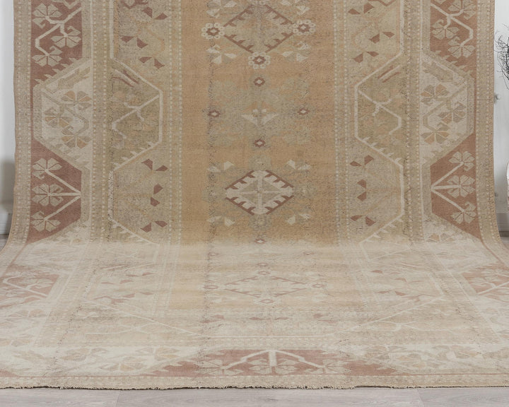 Faded Oushak Rug 8' 6" x 11' 5" | No. VR44842