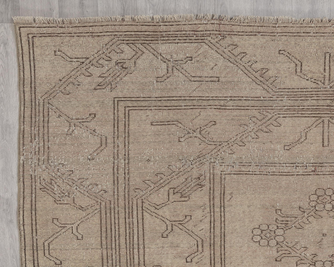 Muted Oushak Rug 6' 8" x 9' 7" | No. VR70903