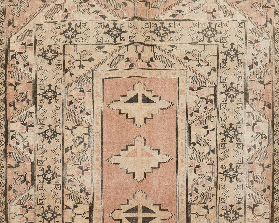Neutral Oushak Rug 6' 3" x 10' 1" | No. VR30746