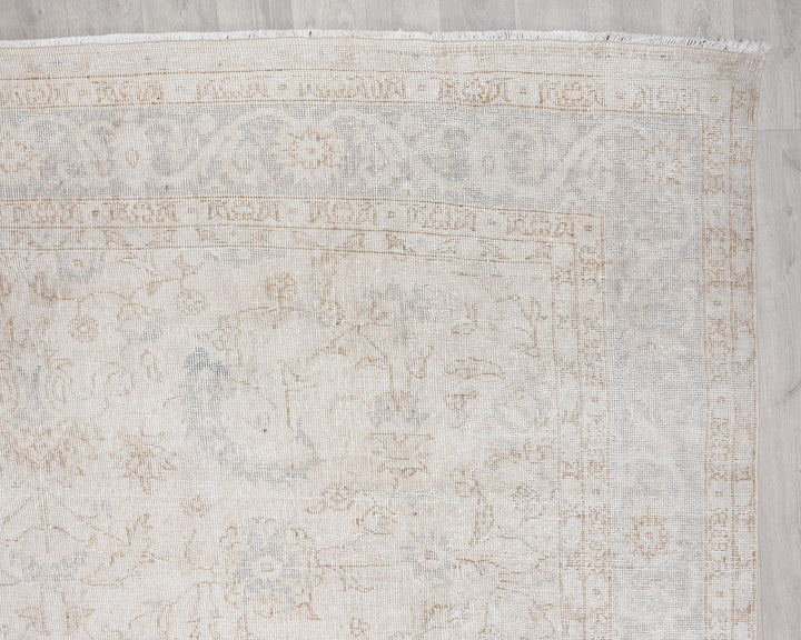 Beige Oushak Rug 8' 4" x 11' 6" | No. VR71909