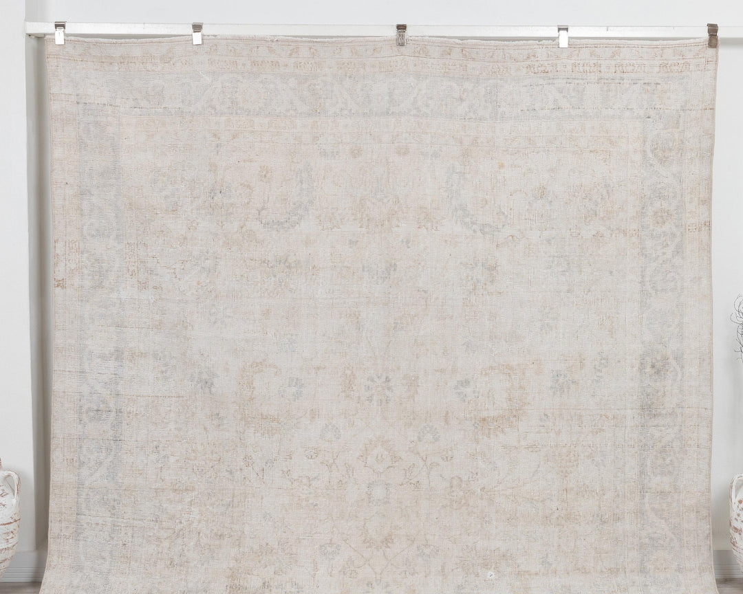 Beige Oushak Rug 8' 4" x 11' 6" | No. VR71909