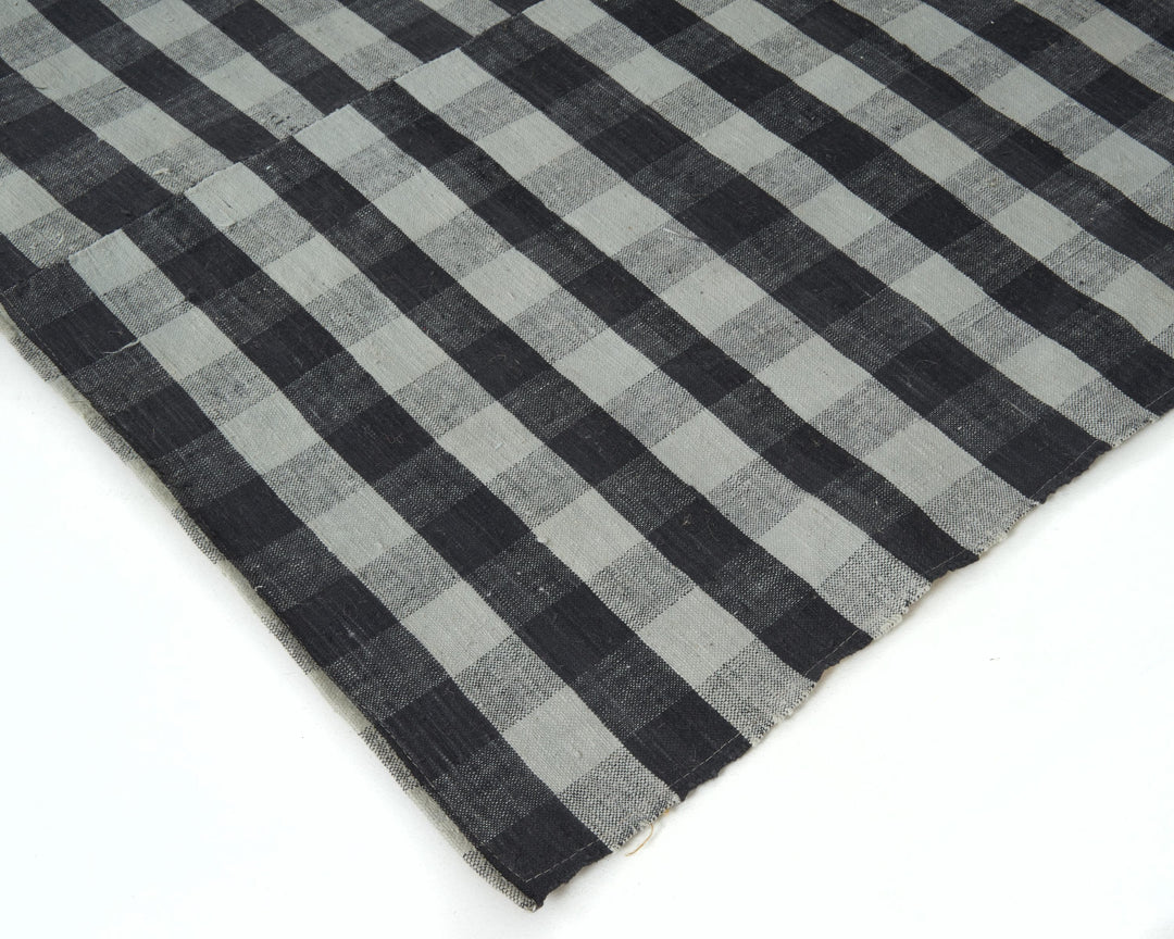 Kilim Rug 5' 9" x 10' 4" | No. VR80518