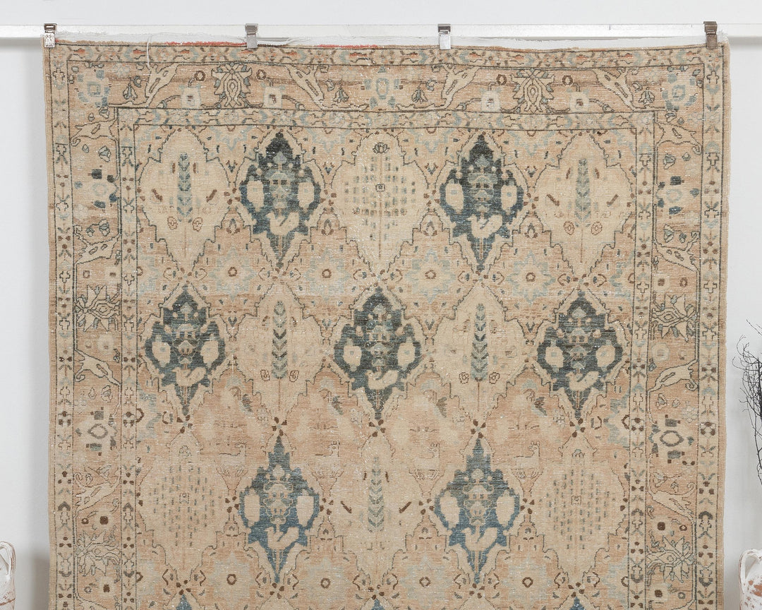 Beige Oushak Rug 7' 3" x 9' 10" | No. VR80640