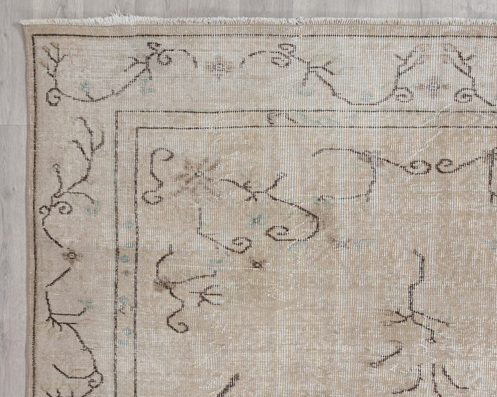 Beige Oushak Rug 6' 3" x 9' 8" | No. VR75650