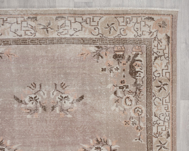 Beige Oushak Rug 6' 1" x 9' 8" | No. VR51554