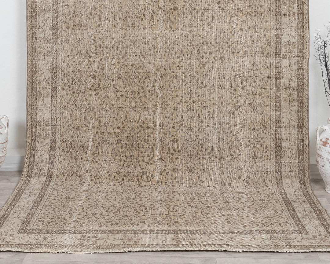 Oushak Rug 6' 9" x 10' 1" | No. VR28111