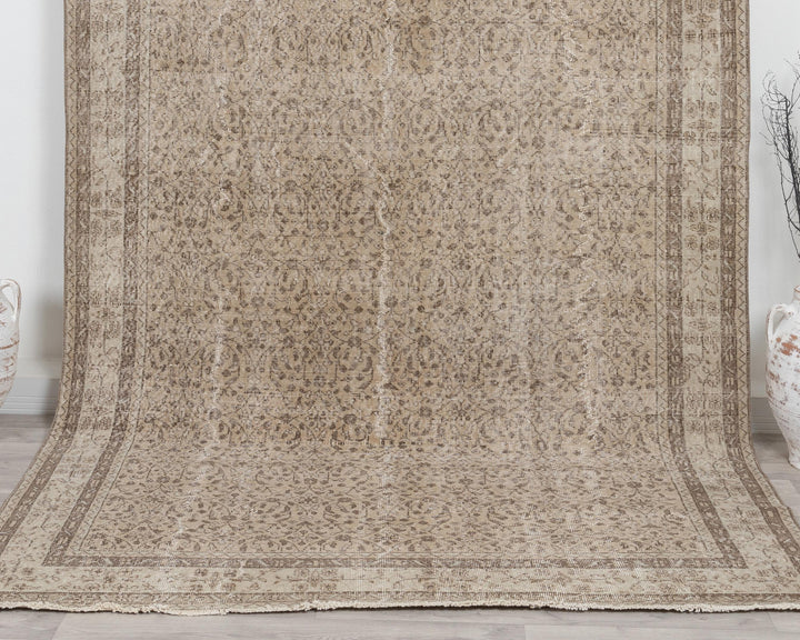 Oushak Rug 6' 9" x 10' 1" | No. VR28111