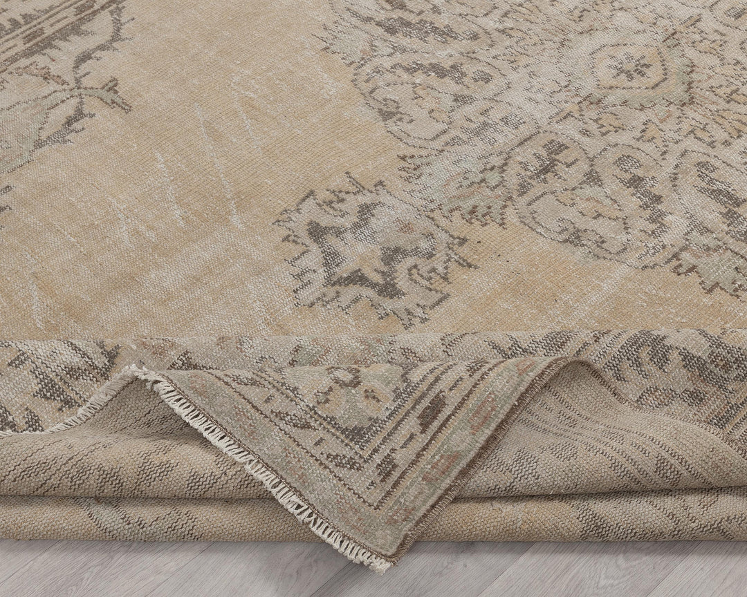 Beige Oushak Rug 6' 11" x 10' 5" | No. VR83998