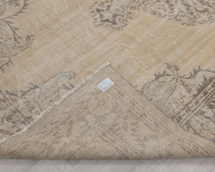 Beige Oushak Rug 6' 11" x 10' 5" | No. VR83998