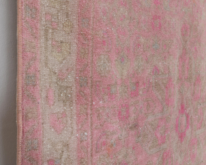 Pink Runner Rug 3' 9" x 10' 10" | No. VR76122