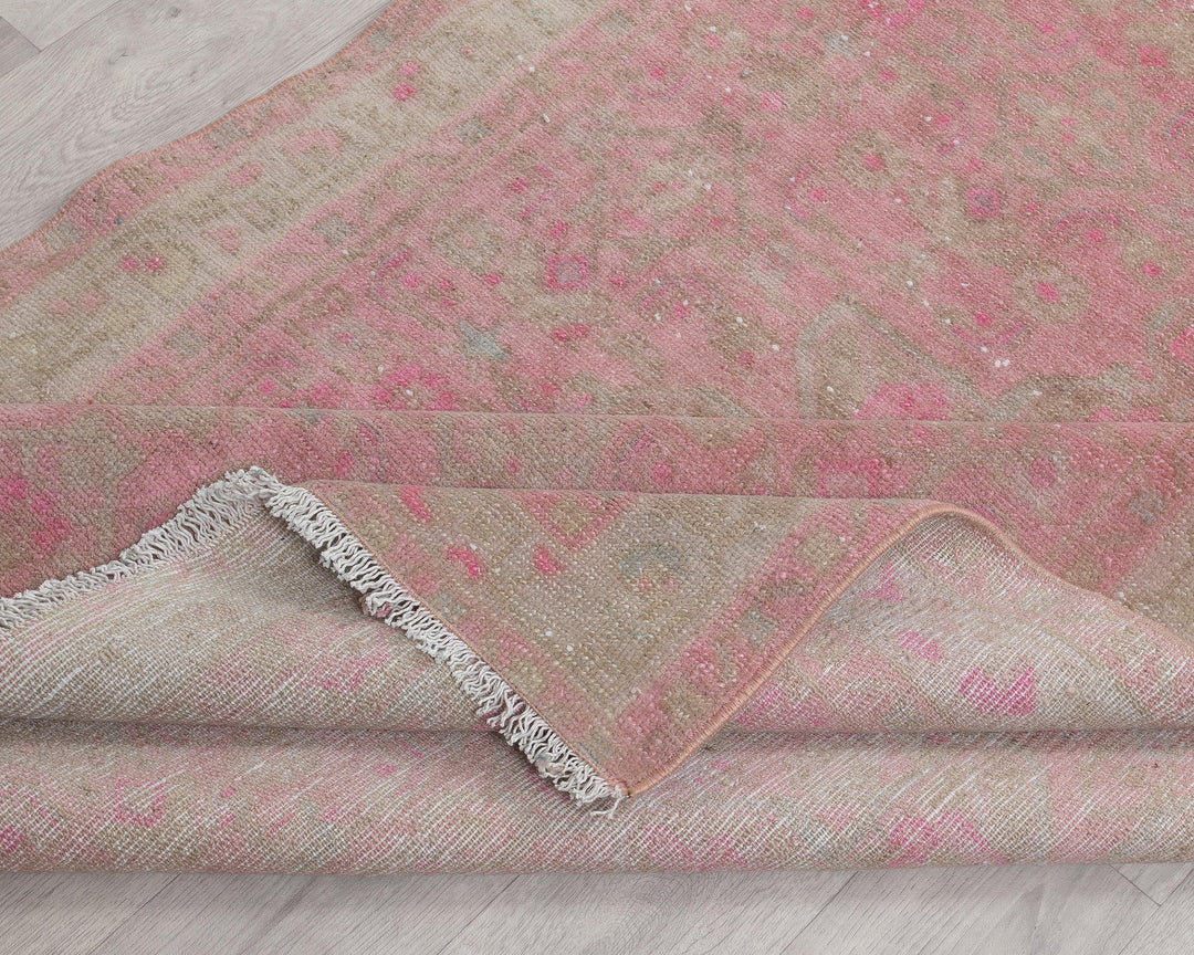 Pink Runner Rug 3' 9" x 10' 10" | No. VR76122