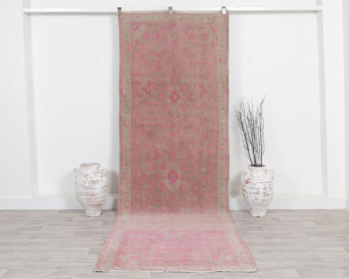 Pink Runner Rug 3' 9" x 10' 10" | No. VR76122