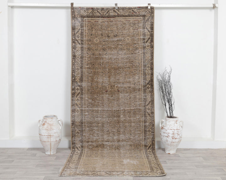 Neutral Runner Rug 4' x 9' 5" | No. VR31699