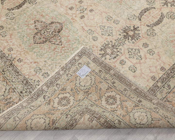 Beige Oushak Rug 6' 11" x 10' 2" | No. VR46919