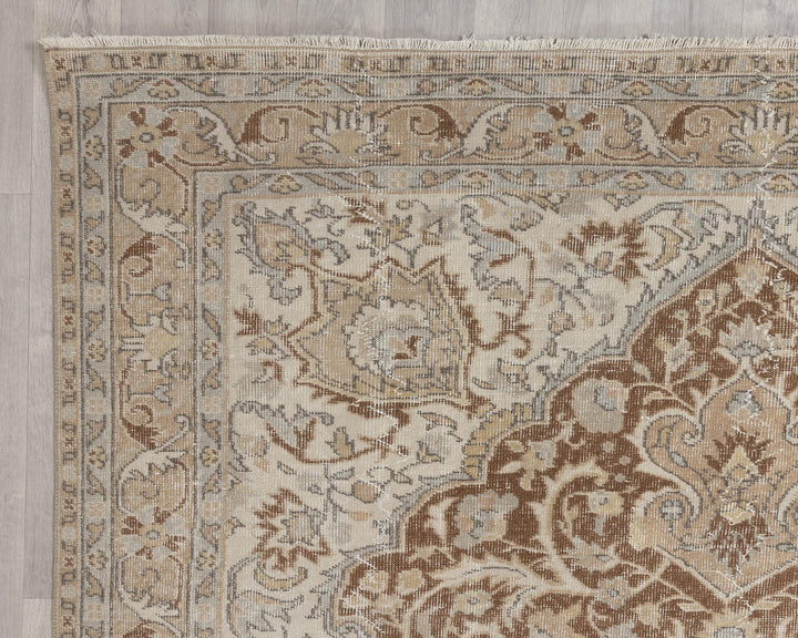 Faded Oushak Rug 6' 7" x 10' | No. VR20498