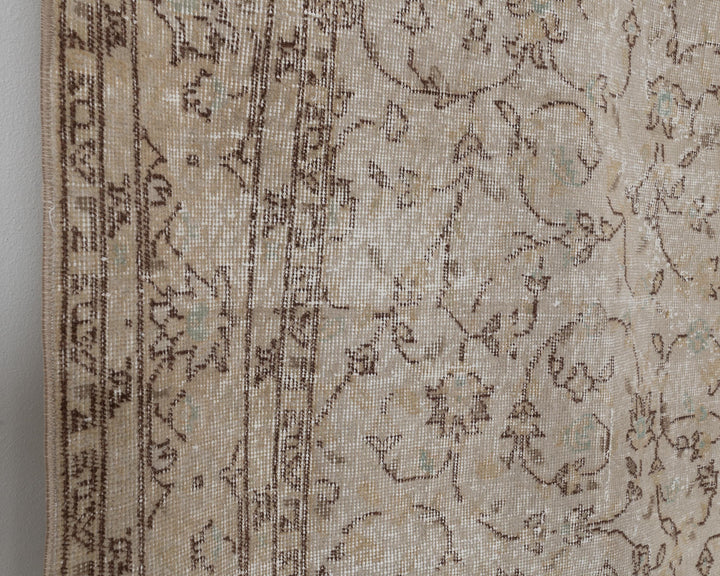 Beige Oushak Rug 6' 7" x 9' 10" | No. VR67591