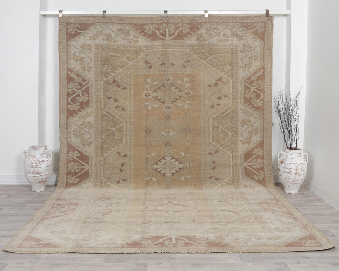 Faded Oushak Rug 8' 6" x 11' 5" | No. VR44842