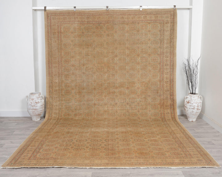 Beige Oushak Rug 8' 4" x 12' 2" | No. VR14986