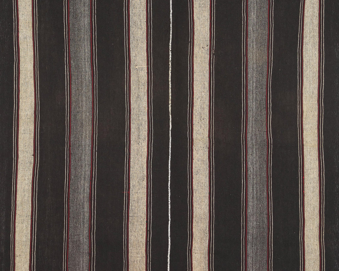 Brown Kilim Rug 5' 4" x 7' 5" | No. VR80302