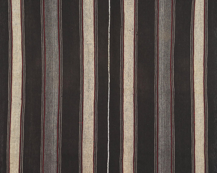 Brown Kilim Rug 5' 4" x 7' 5" | No. VR80302