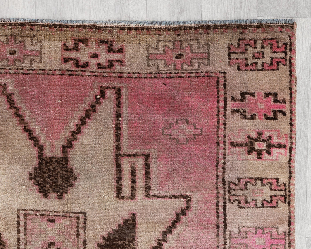 Pink Runner Rug 3' 7" x 11' 4" | No. VR53711