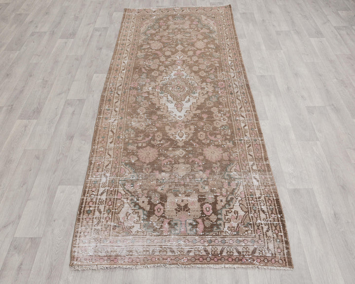 Runner Rug 3' 2" x 9' 9" | No. VR37035