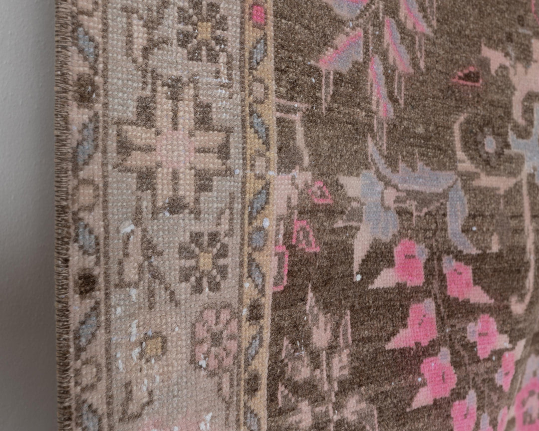 Runner Rug 3' 3" x 8' 10" | No. VR29312