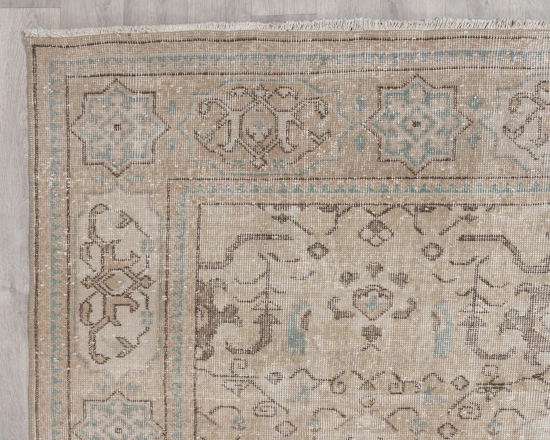 Beige Oushak Rug 6' 11" x 10' 1" | No. VR72551