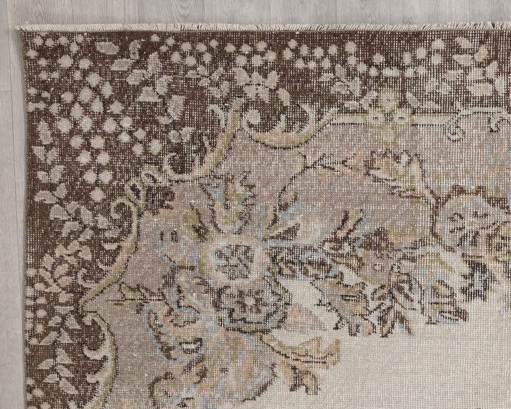 Beige Oushak Rug 6' 3" x 10' 2" | No. VR21693