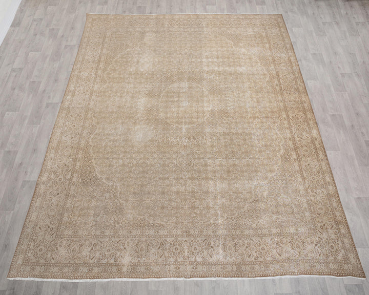 Beige Oushak Rug 9' 6" x 12' 2" | No. VR35230