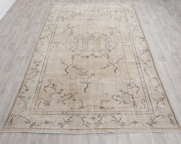 Beige Oushak Rug 6' 3" x 9' 8" | No. VR75650