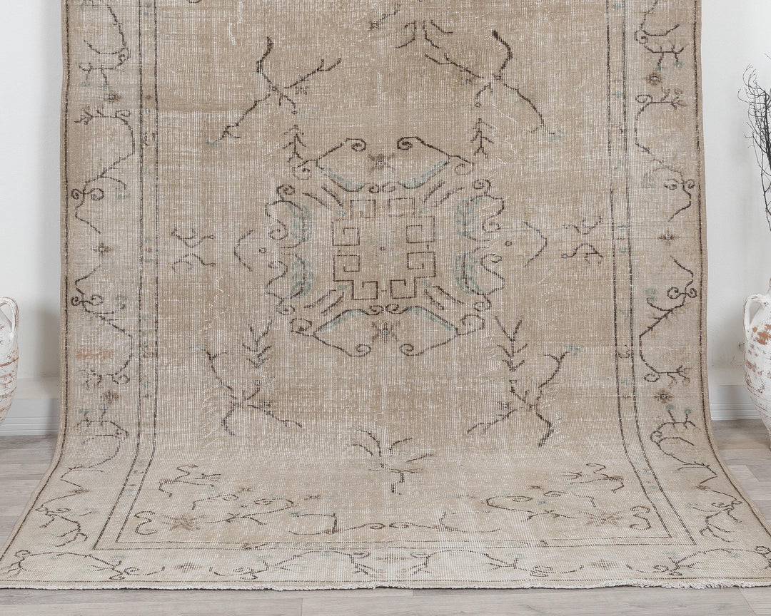 Beige Oushak Rug 6' 3" x 9' 8" | No. VR75650
