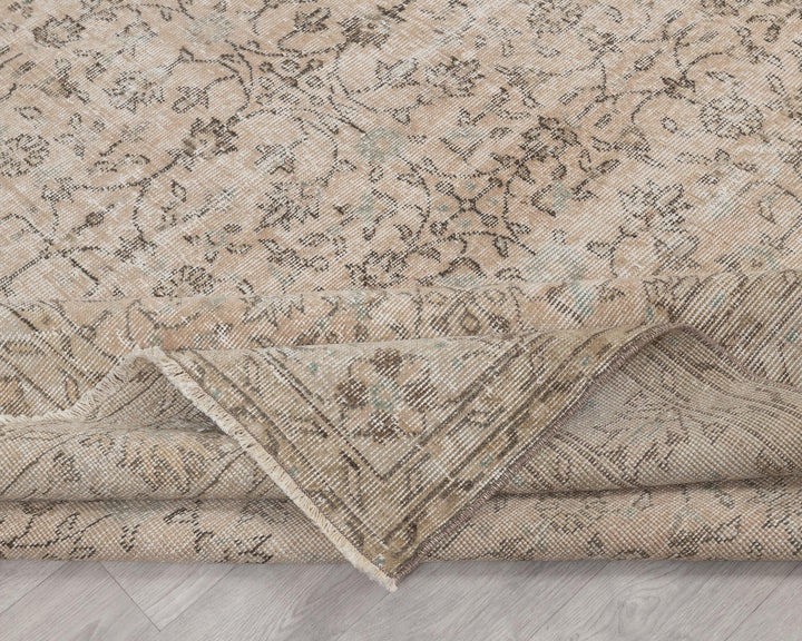 Beige Oushak Rug 7' 1" x 10' 9" | No. VR60312