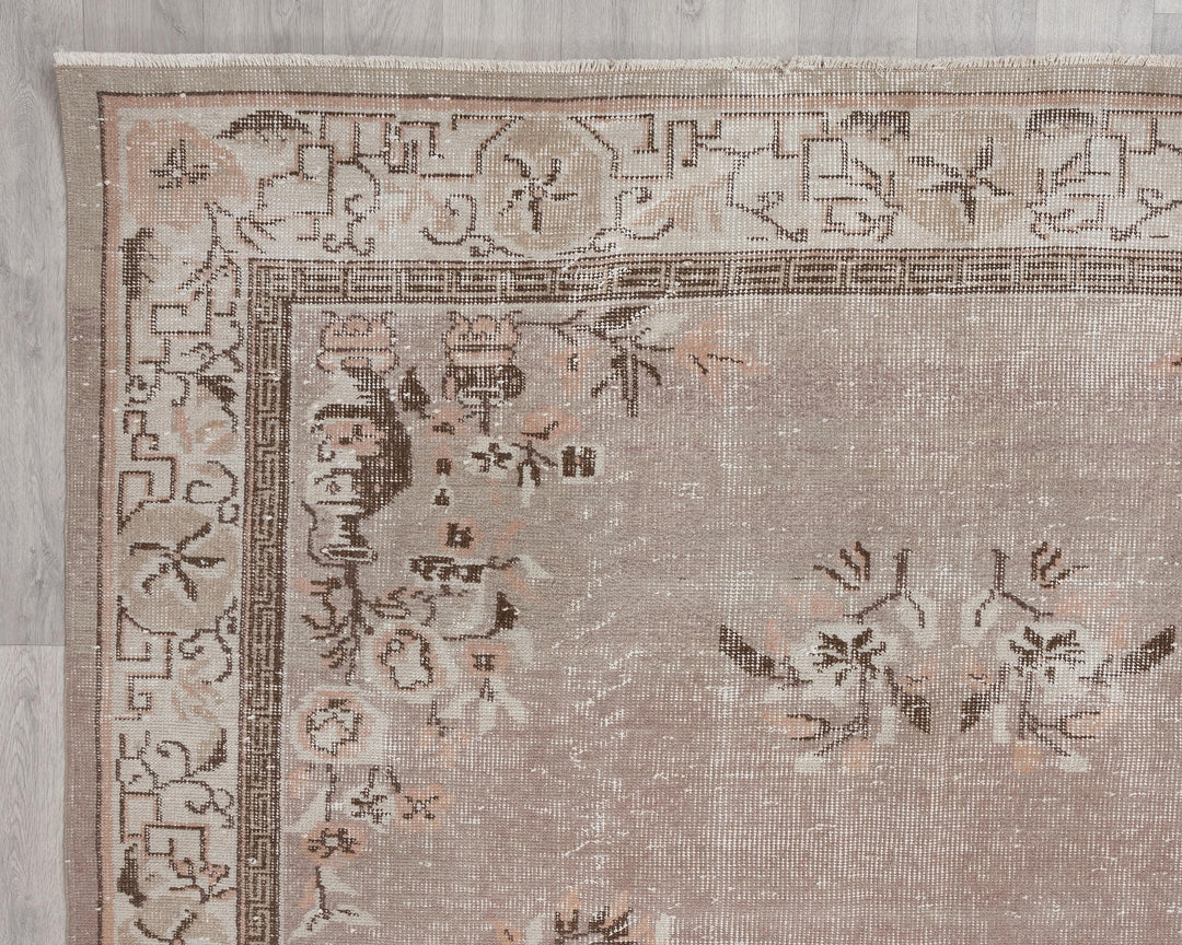 Beige Oushak Rug 6' 1" x 9' 8" | No. VR51554