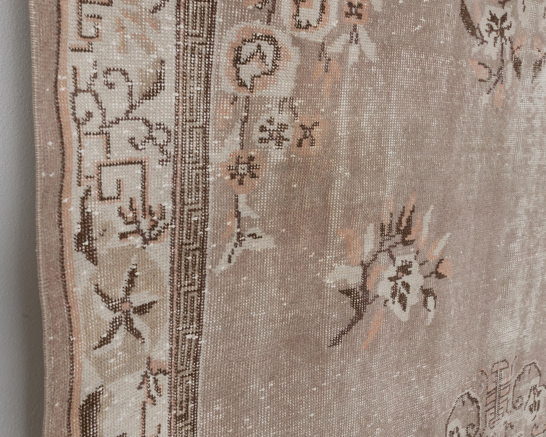 Beige Oushak Rug 6' 1" x 9' 8" | No. VR51554