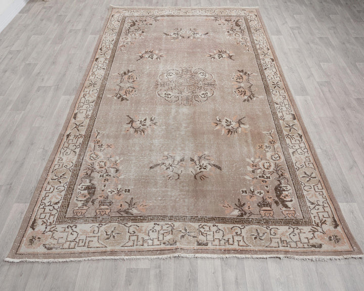 Beige Oushak Rug 6' 1" x 9' 8" | No. VR51554