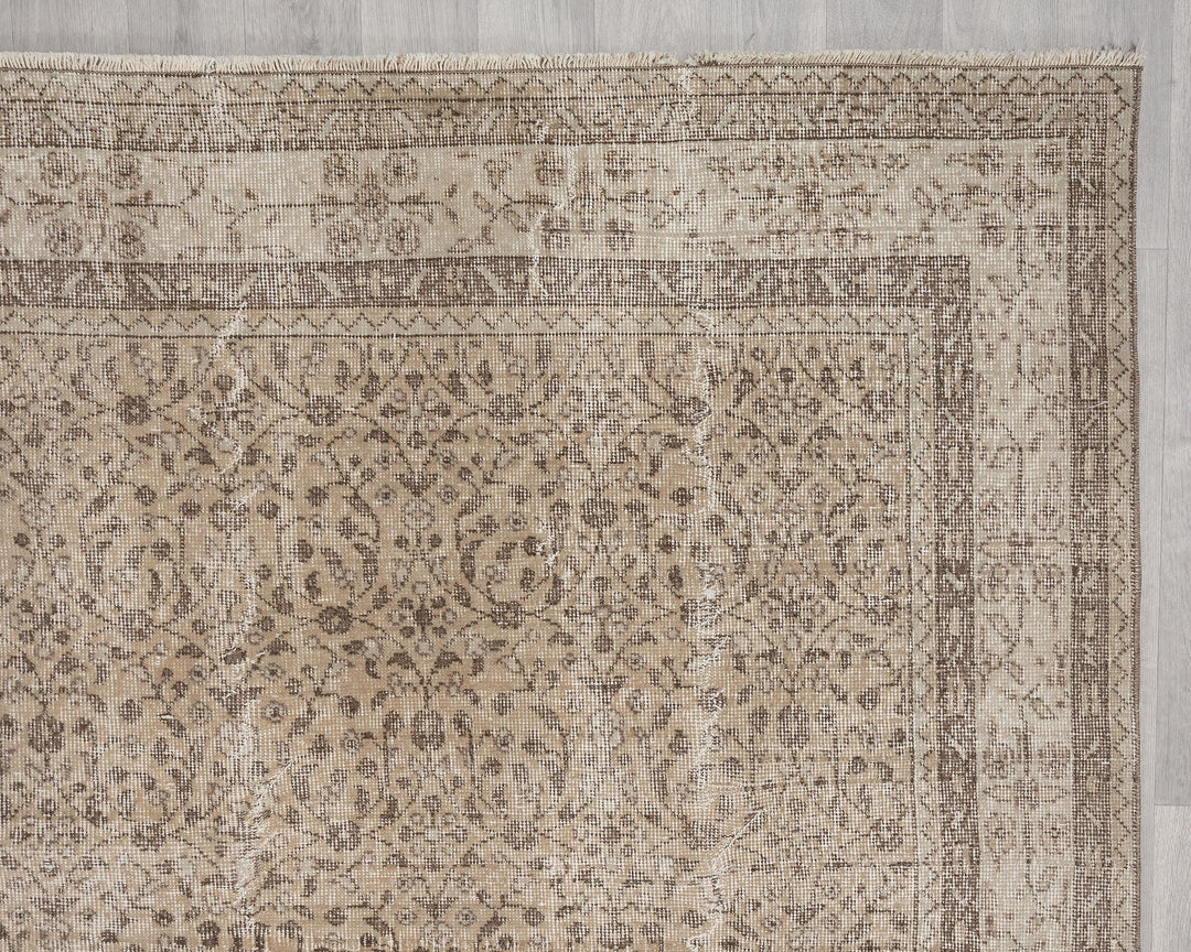 Oushak Rug 6' 9" x 10' 1" | No. VR28111