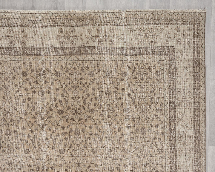 Oushak Rug 6' 9" x 10' 1" | No. VR28111