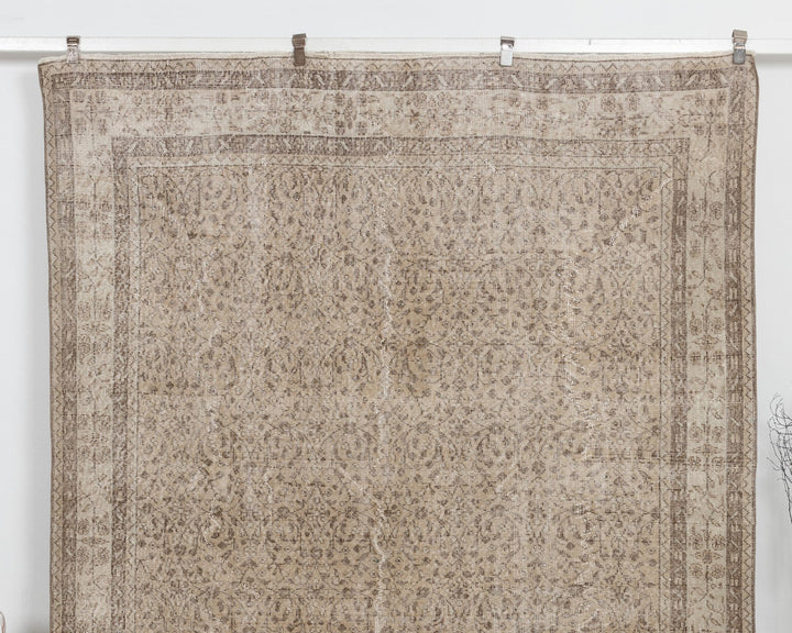 Oushak Rug 6' 9" x 10' 1" | No. VR28111