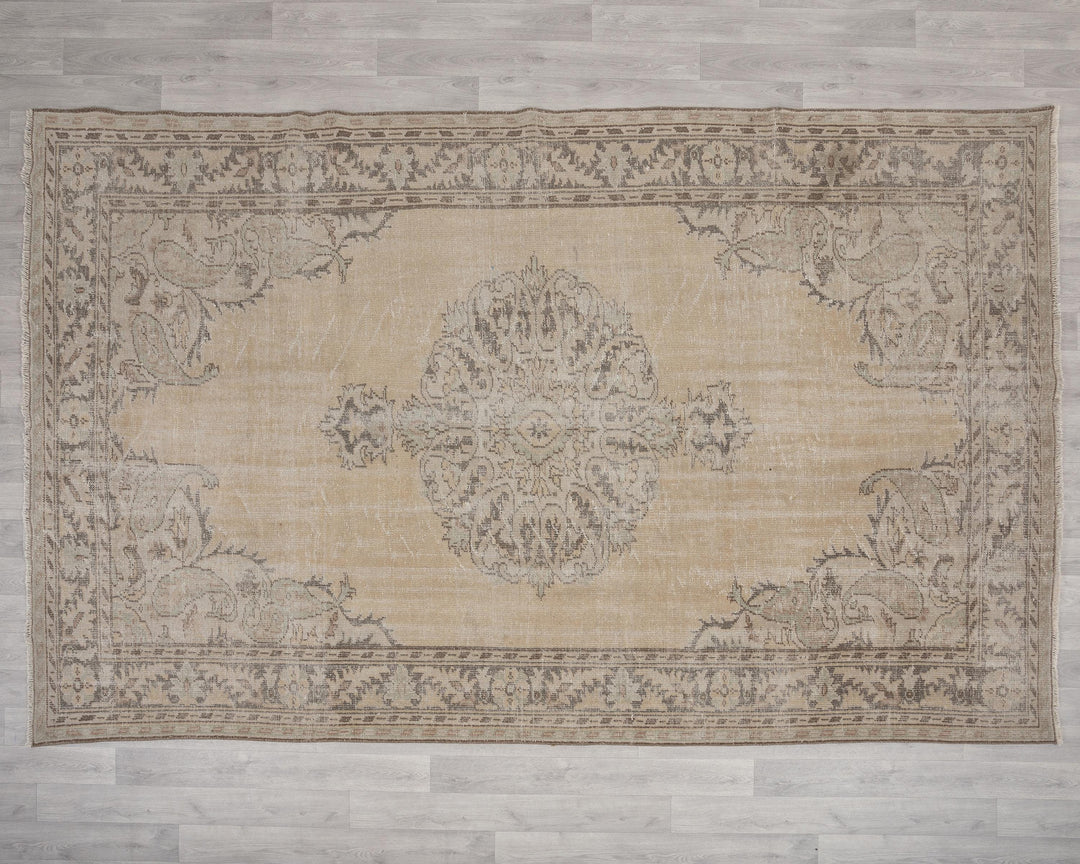 Beige Oushak Rug 6' 11" x 10' 5" | No. VR83998