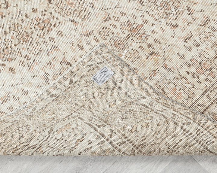 Neutral Oushak Rug 6' 2" x 8' 10" | No. VR91354